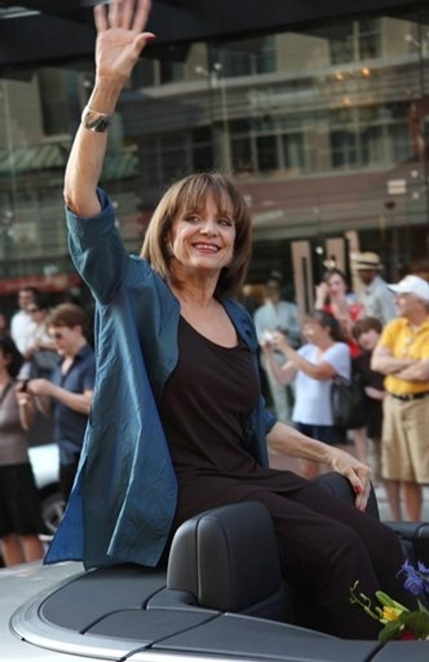 Photo Coverage: 'Looped' Star Valerie Harper At Capital Pride Parade  Image