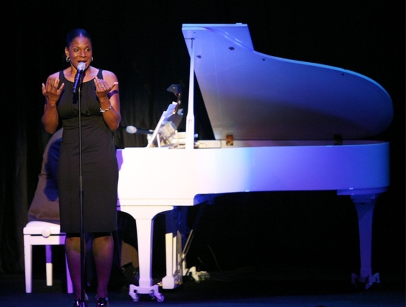 Photo Coverage: The Actors Fund's 'NOTHING LIKE A DAME' Benefit Concert At The New World Stages  Image