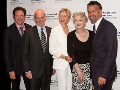 Kevin McCollum, Jonathan Tisch, Annette Bening, Angela Lansbury, and Brian Stokes Mit Photo