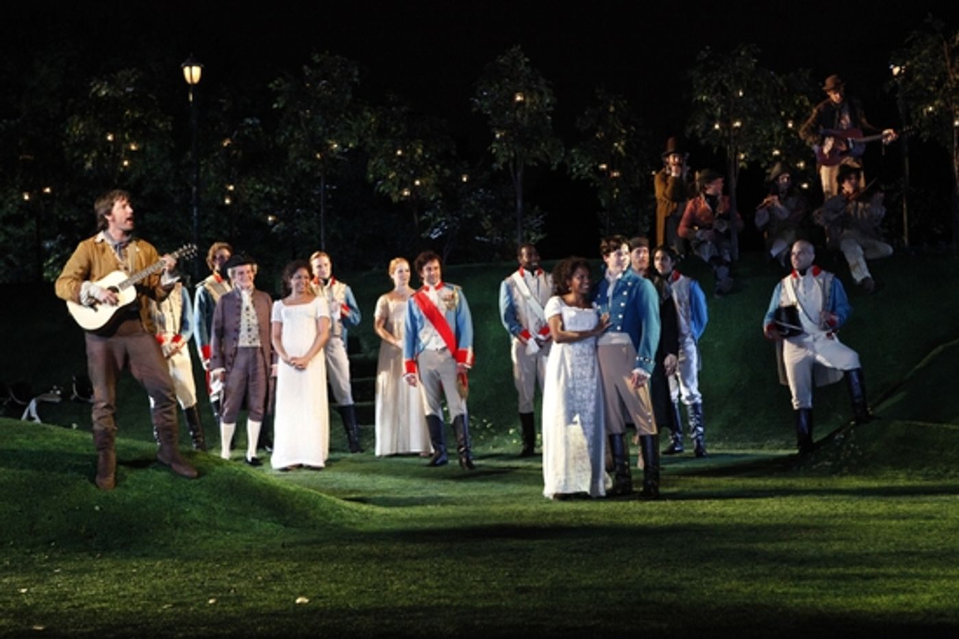 Photo Flash: The Public Theater's TWELFTH NIGHT at the Delacorte Theater  Image