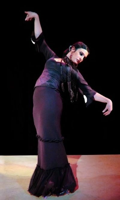 Fanny Ara Photo