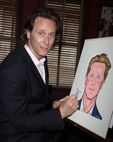 Photos: THE PHILANTHROPIST Star Steven Weber Joins Sardi's Wall Of Fame — photo 16 of 25