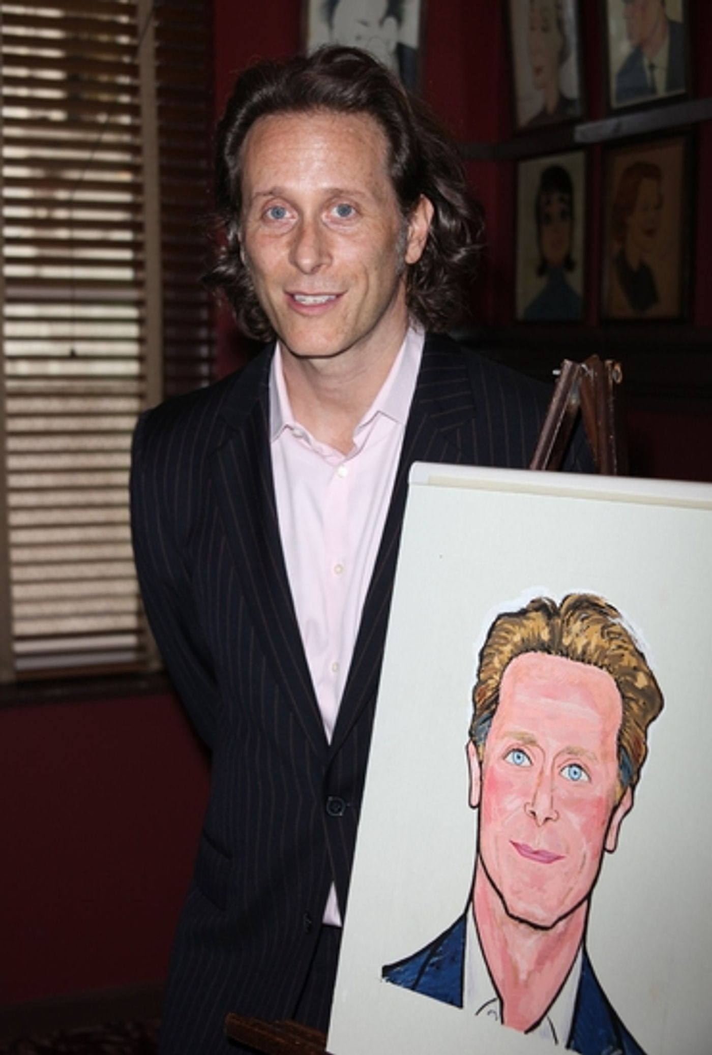 Photo Coverage: THE PHILANTHROPIST Star Steven Weber Joins Sardi's Wall Of Fame  Image