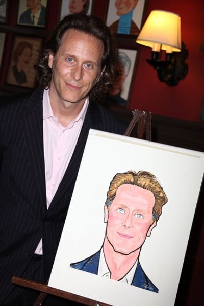  Steven Weber  Photo