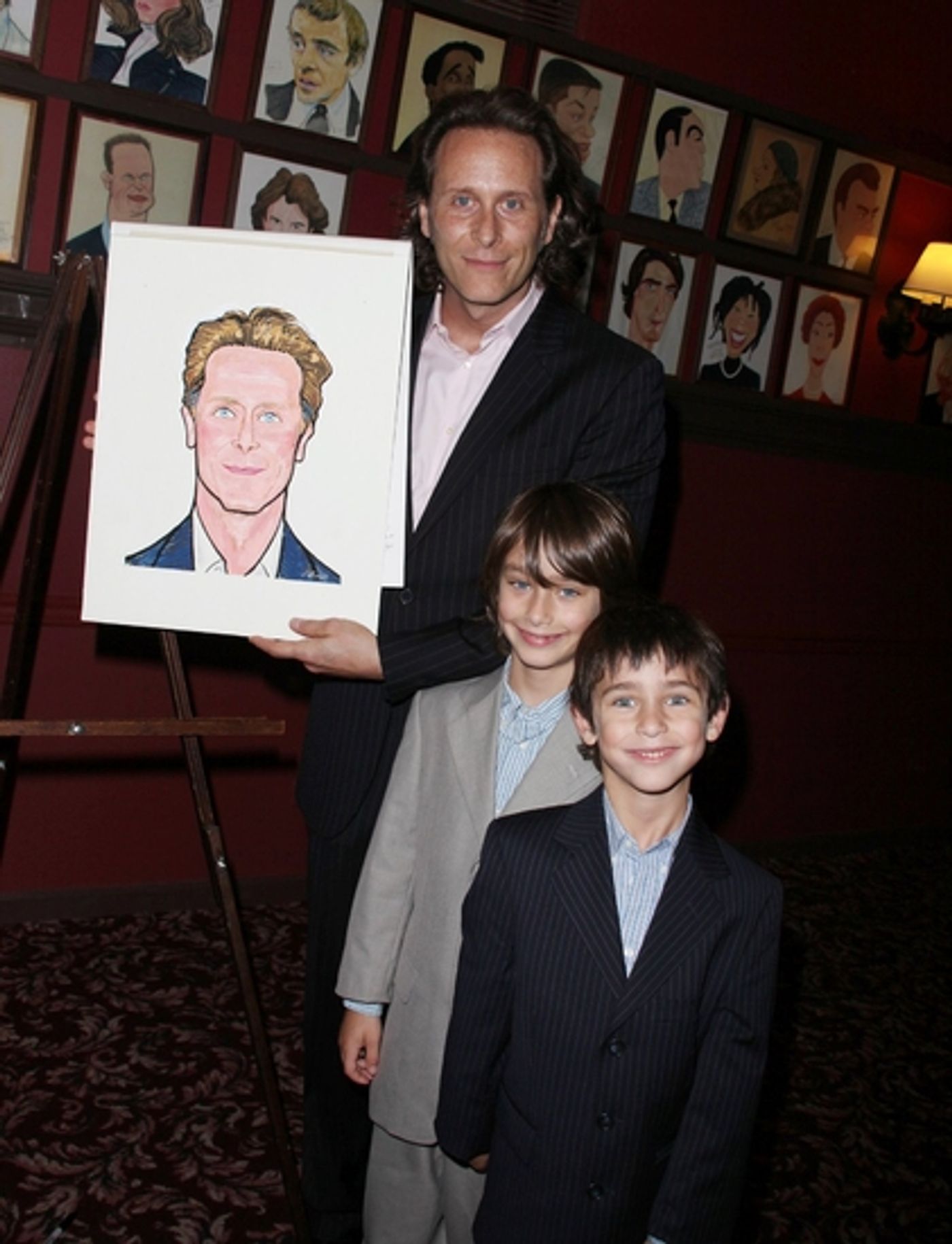 Photo Coverage: THE PHILANTHROPIST Star Steven Weber Joins Sardi's Wall Of Fame  Image