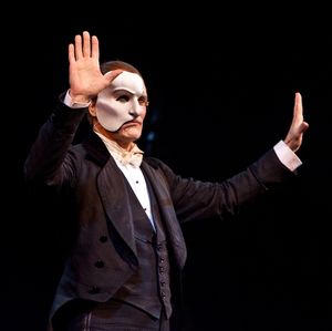 Anthony Crivello Photo