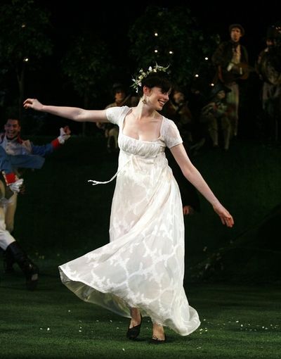 Anne Hathaway Photo