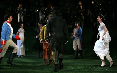 Raul Esparza, David Pittu, Hamish Linklater, and Anne Hathaway Photo