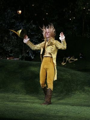 Hamish Linklater @ BroadwayWorld Hamish Linklater Photo