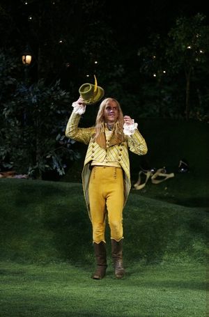 Hamish Linklater @ BroadwayWorld Hamish Linklater Photo