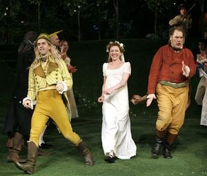 Hamish Linklater, Julie White and Jay O. Sanders @ BroadwayWorld Hamish Linklater, Julie White and Jay O. Sanders Photo
