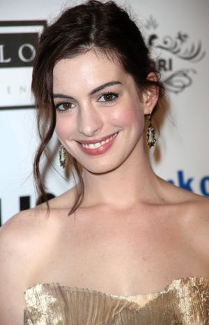 Anne Hathaway @ BroadwayWorld Anne Hathaway Photo