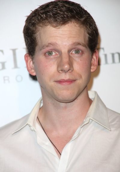 Stark Sands Photo
