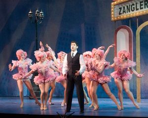 Tony Yazbeck and the girls @ BroadwayWorld Tony Yazbeck and the girls Photo