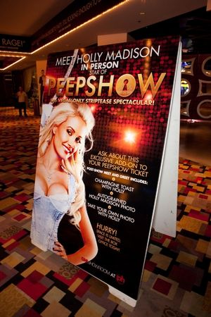 Holly Madison and Shoshana Bean debut in PEEPSHOW in the CHI Theater at Planet Hollywood Resort in Las Vegas, Nevada on June 25, 2009 @ BroadwayWorld Holly Madison and Shoshana Bean debut in PEEPSHOW in the CHI Theater at Planet Hollyw Photo