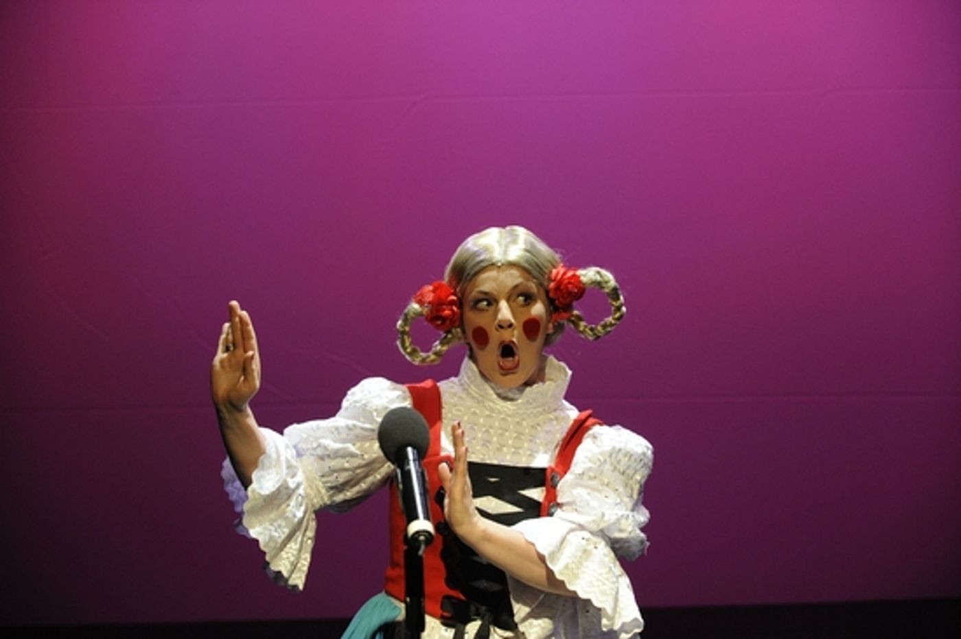 Photo Flash: Menier Chocolate Factory Presents FORBIDDEN BROADWAY Thru 9/13  Image