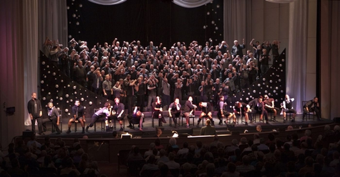 Photo Flash: Jennifer Holliday Sings With The Gay Men's Chorus of Los Angeles  Image