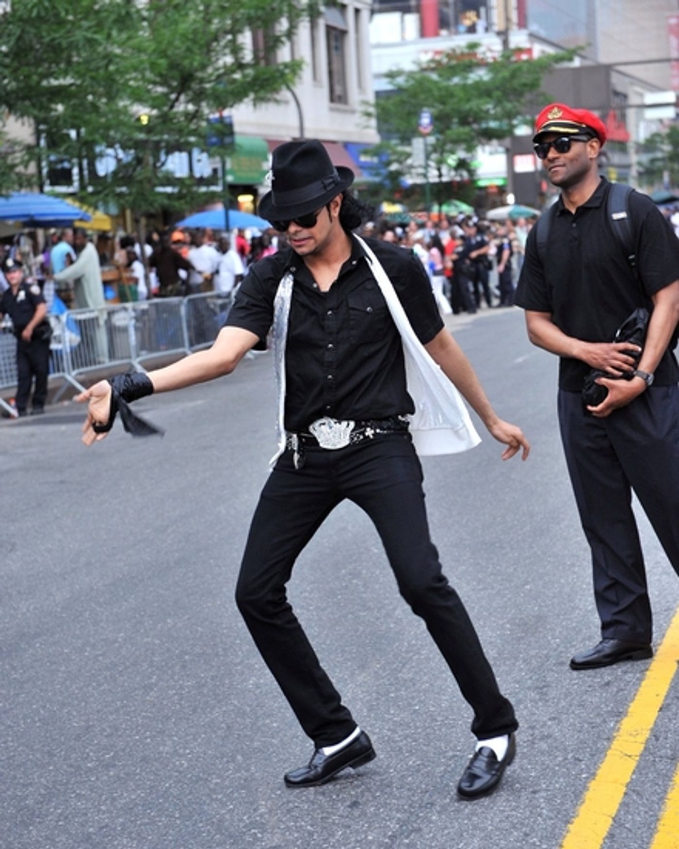 Photo Coverage: Public Memorial for Michael Jackson at the Apollo Theater  Image