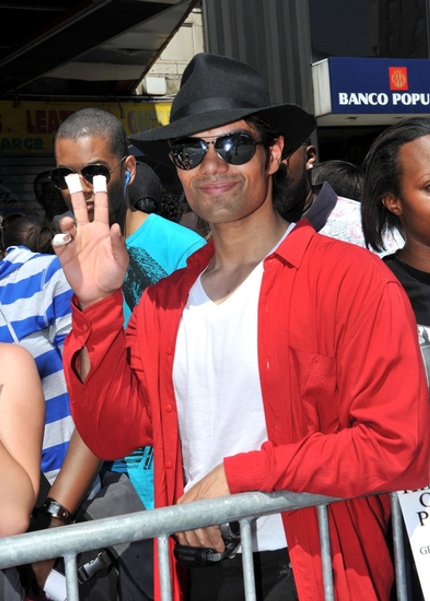 Photo Coverage: Public Memorial for Michael Jackson at the Apollo Theater  Image