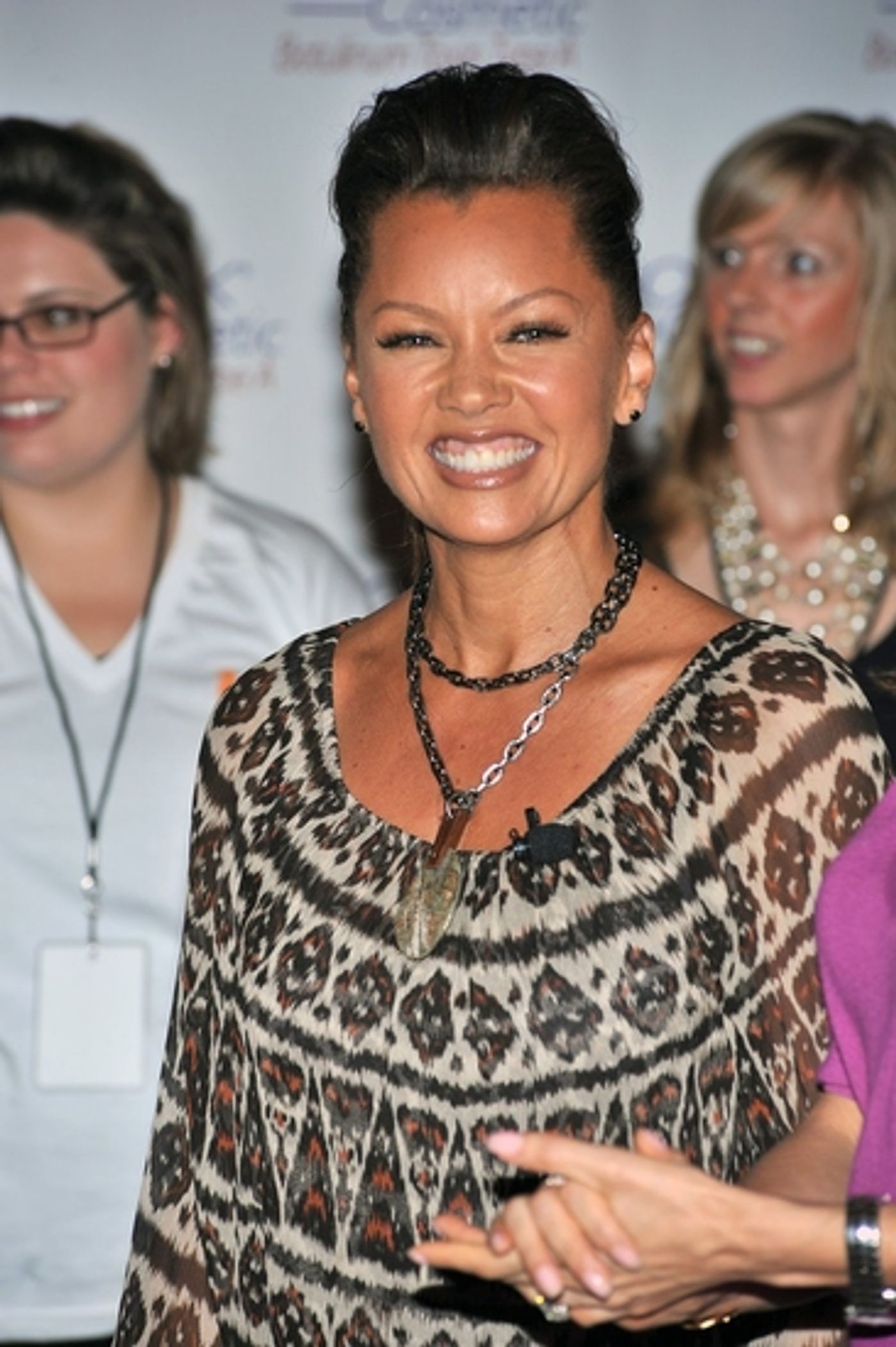 Photo Coverage: Vanessa Williams Hosts The Express Success 'Rack Relay Race'  Image