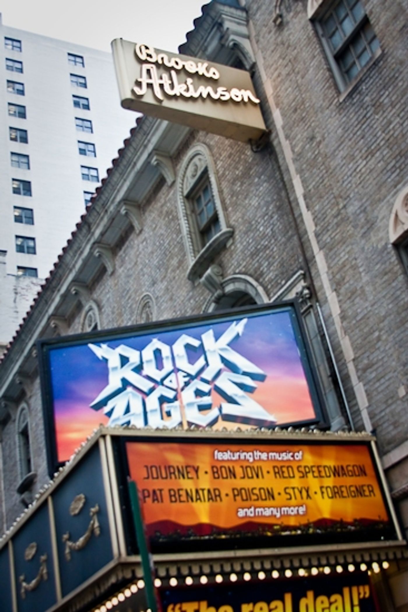 Photo Coverage: ROCK OF AGES Breaks Guinness World Record for Largest Air Guitar Ensemble!  Image