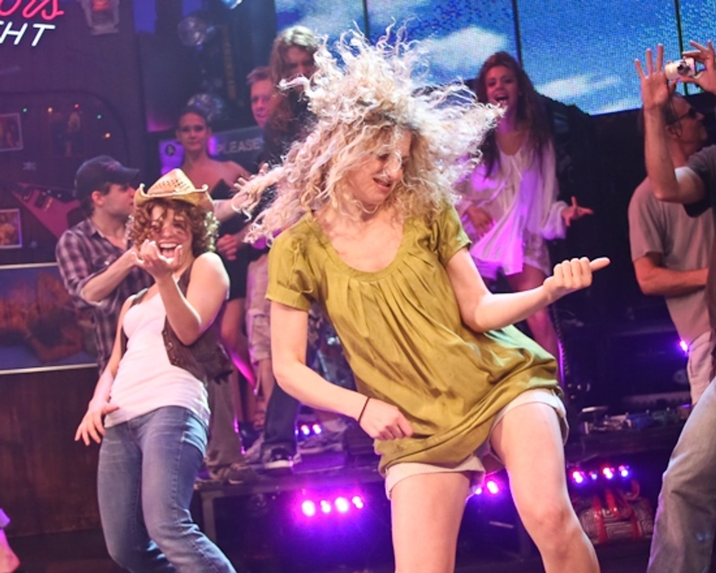 Photo Coverage: ROCK OF AGES Breaks Guinness World Record for Largest Air Guitar Ensemble!  Image