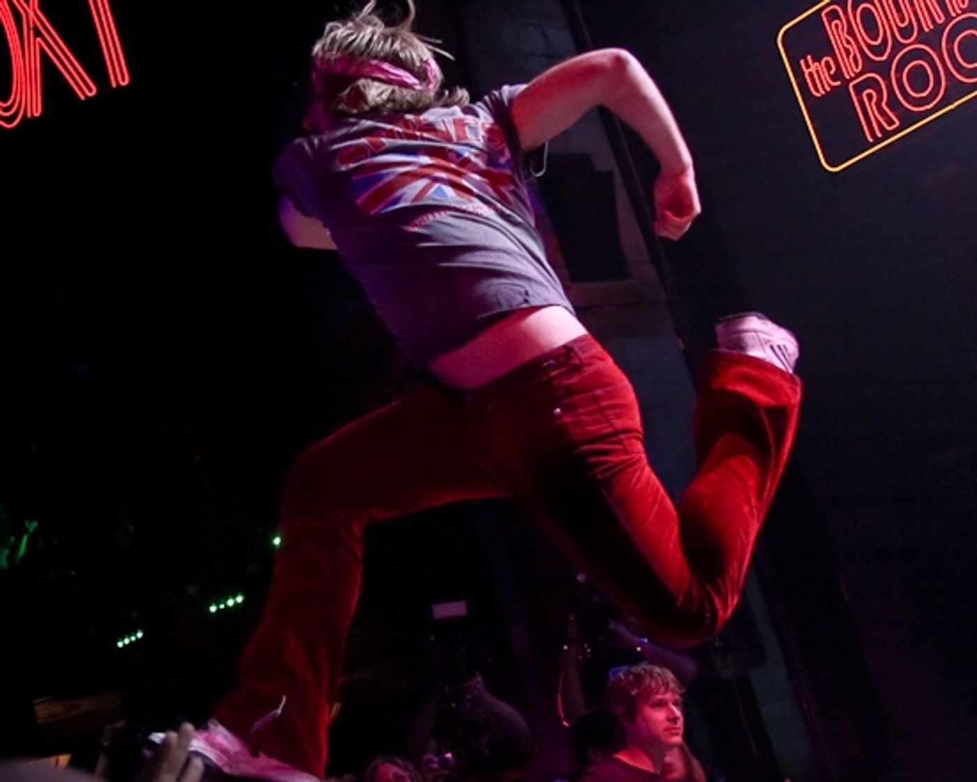 Photo Coverage: ROCK OF AGES Breaks Guinness World Record for Largest Air Guitar Ensemble!  Image