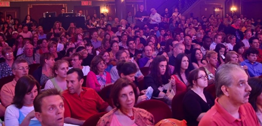 Photo Coverage: ROCK OF AGES Breaks Guinness World Record for Largest Air Guitar Ensemble! Image