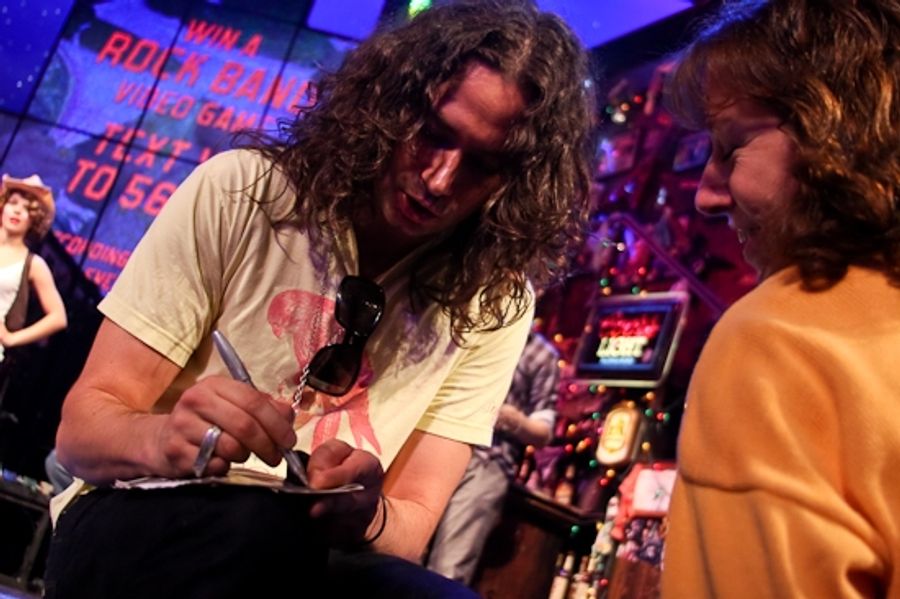 Photo Coverage: ROCK OF AGES Breaks Guinness World Record for Largest Air Guitar Ensemble! Image