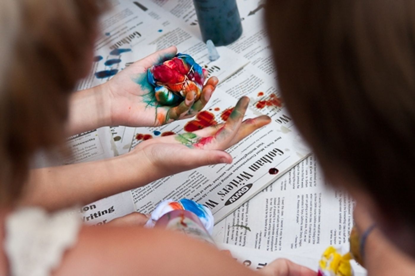 Photo Coverage: HAIR Cast Joins 'Broadway Kids Care' To Tie-Dye For Charity Photo Coverage: HAIR Cast Joins 'Broadway Kids Care' To Tie-Dye For Charity Image