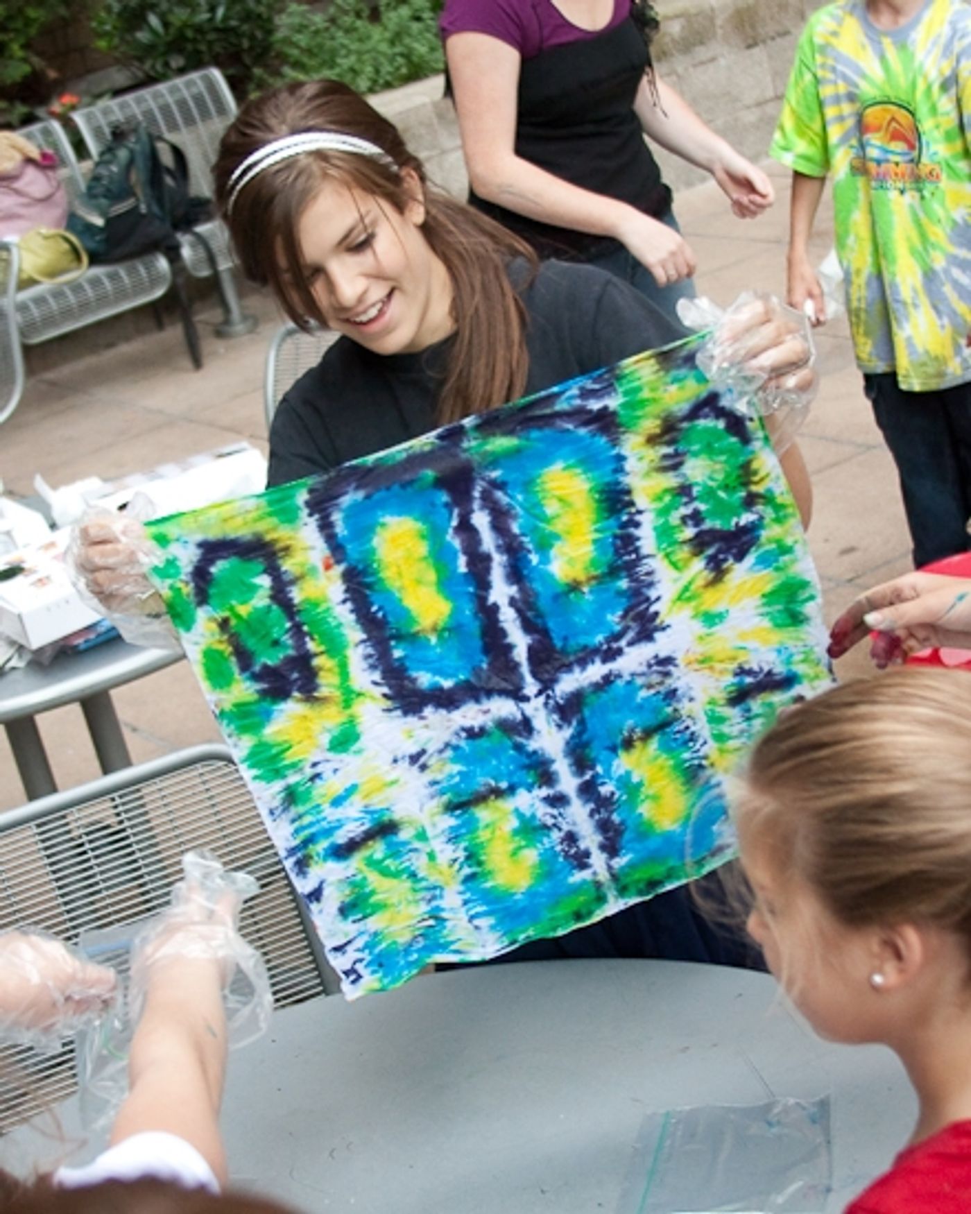 Photo Coverage: HAIR Cast Joins 'Broadway Kids Care' To Tie-Dye For Charity Photo Coverage: HAIR Cast Joins 'Broadway Kids Care' To Tie-Dye For Charity Image