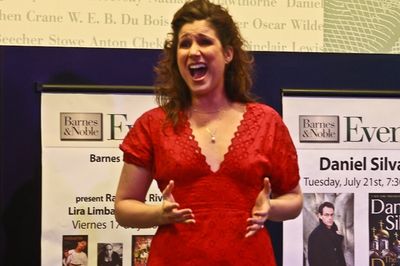 Stephanie J. Block Photo