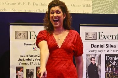 Stephanie J. Block Photo