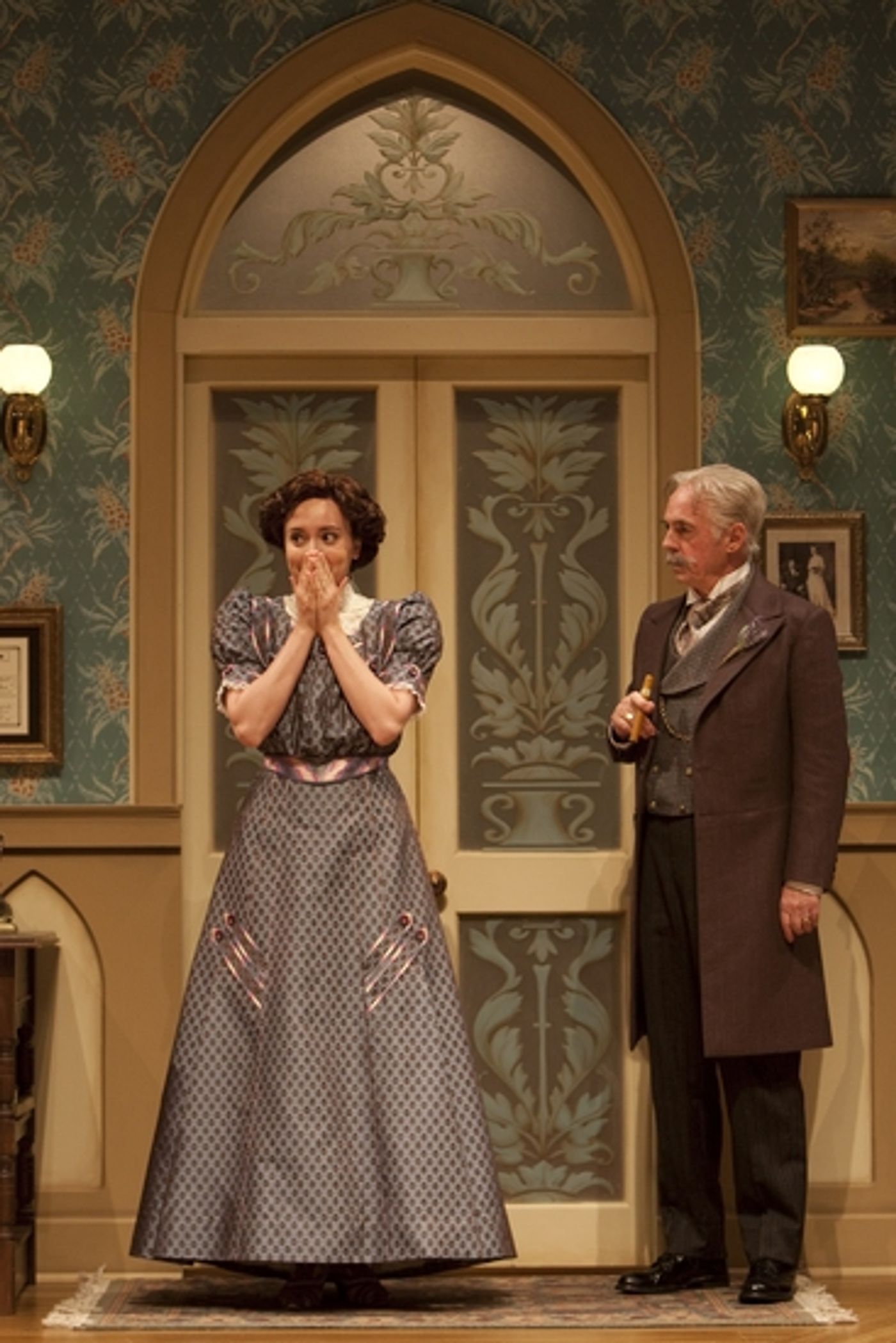 Photo Flash: WHEN WE ARE MARRIED Reunites Three Generations Of Guthrie Actors 7/10 Thru 8/30  Image