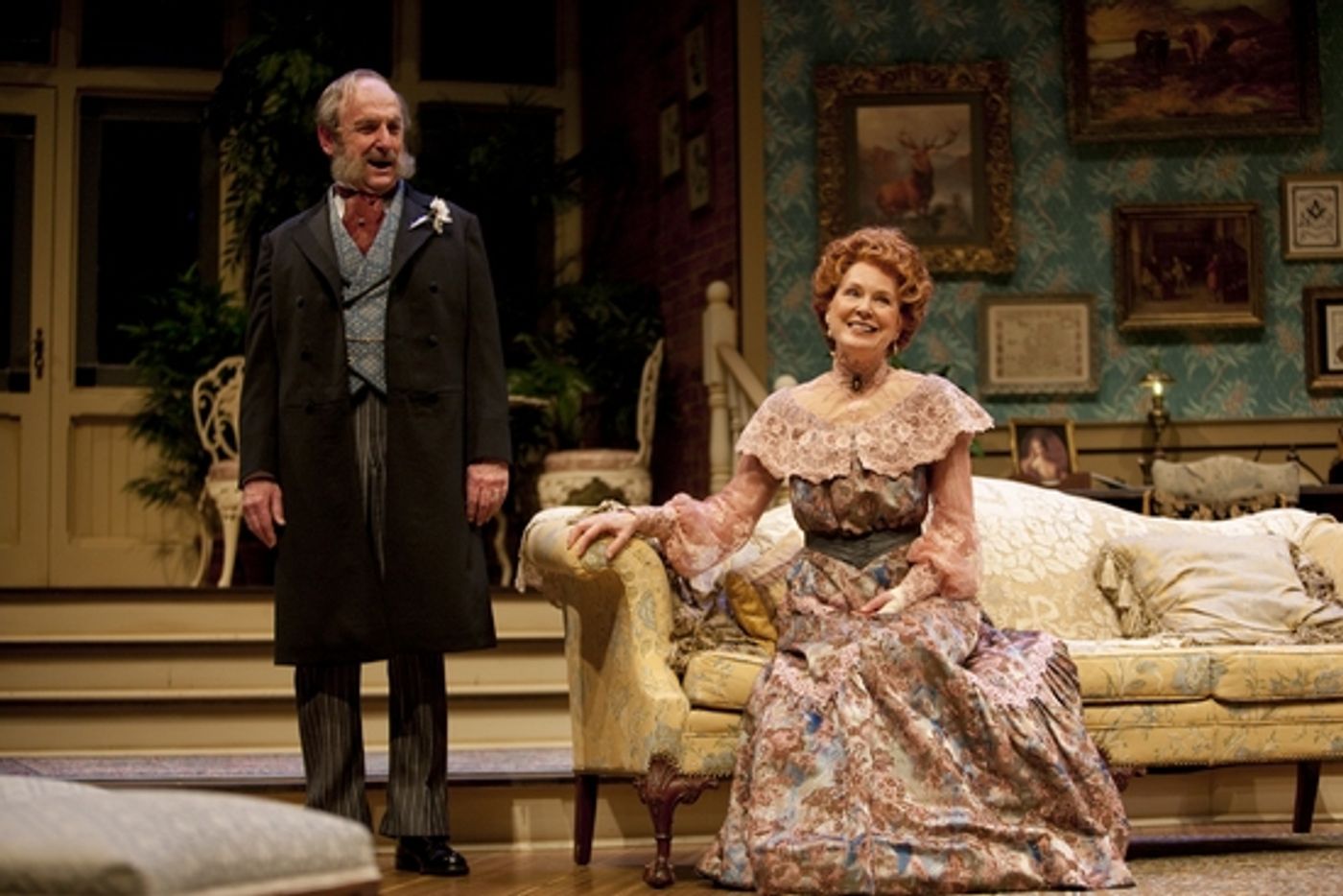 Photo Flash: WHEN WE ARE MARRIED Reunites Three Generations Of Guthrie Actors 7/10 Thru 8/30  Image