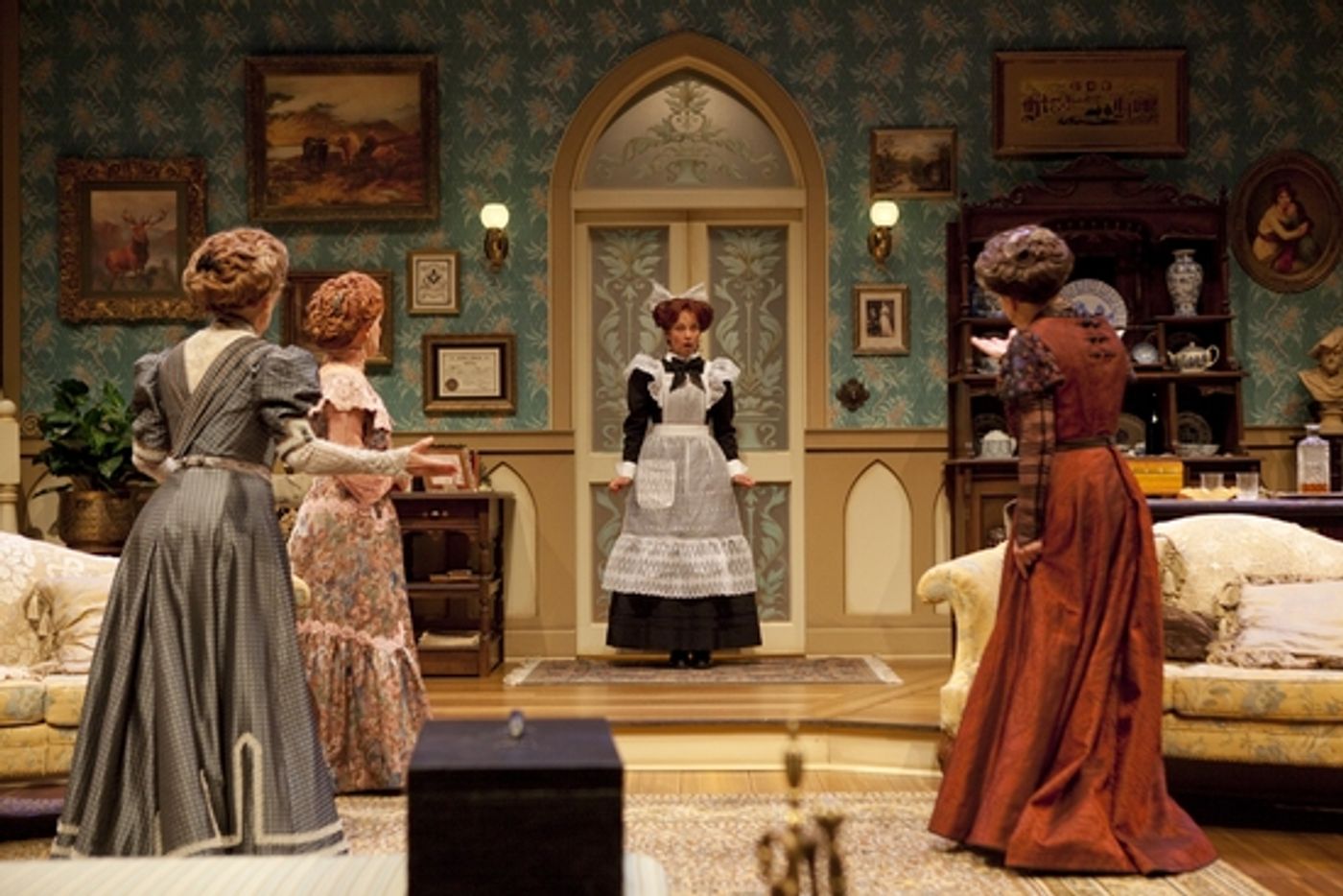 Photo Flash: WHEN WE ARE MARRIED Reunites Three Generations Of Guthrie Actors 7/10 Thru 8/30  Image