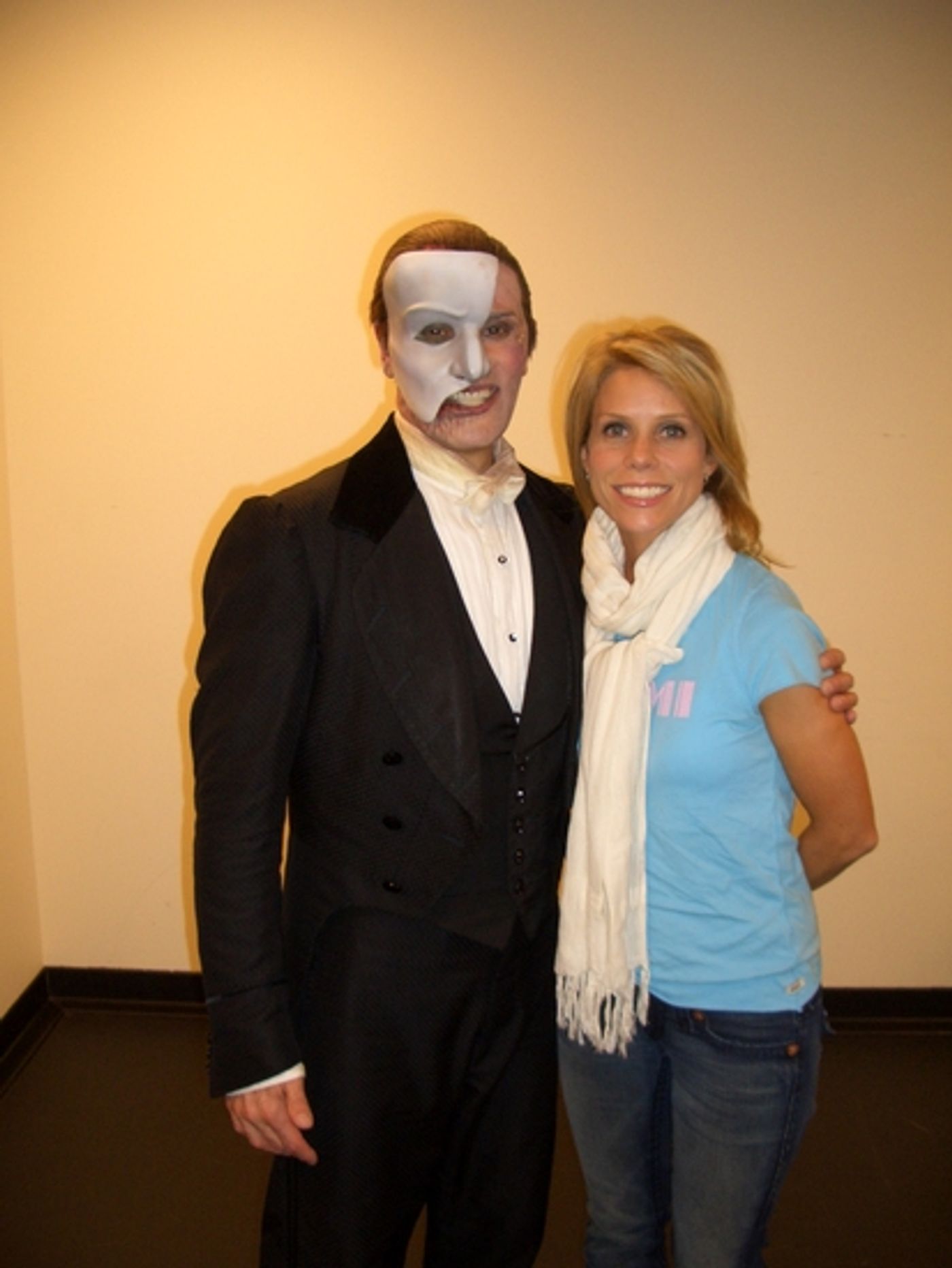 Photo Flash: Cheryl Hines Visits 'PHANTOM - The Las Vegas Spectacular'  Image