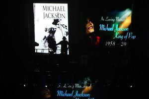 The Michael Jackson public memorial service held at Staples Center on July 7 @ BroadwayWorld The Michael Jackson public memorial service held at Staples Center on July 7 Photo