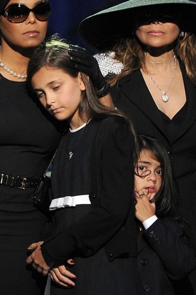 Janet Jackson, Paris Jackson, Prince Michael Jackson II and La Toya Jackson Photo