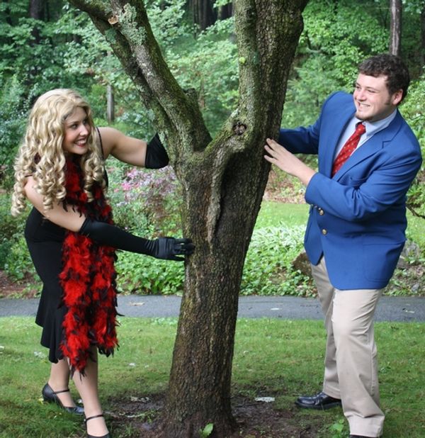 Brittany Robertson and Billy Thompson Photo