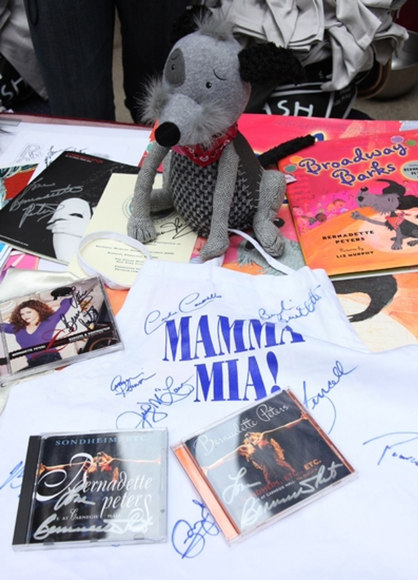 Photo Coverage: 'BROADWAY BARKS 11' In Shubert Alley  Image