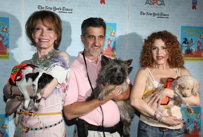 Mary Tyler Moore, Bill Berloni and Bernadette Peters Photo