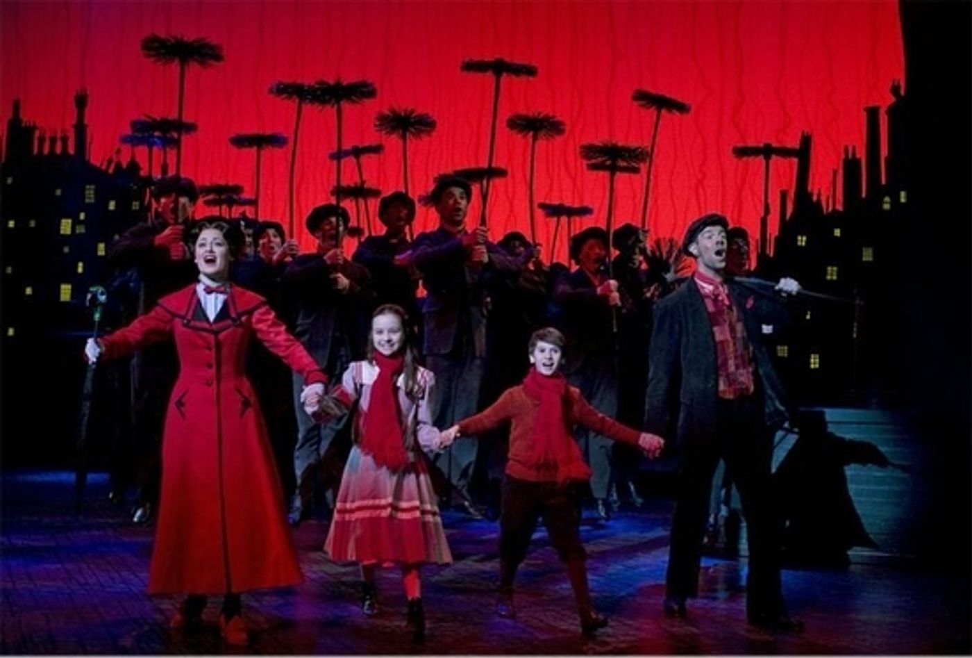 Photo Flash: MARY POPPINS Ends Chicago Run After Hosting 300,000 Audience Members & An 18 Week Run  Image