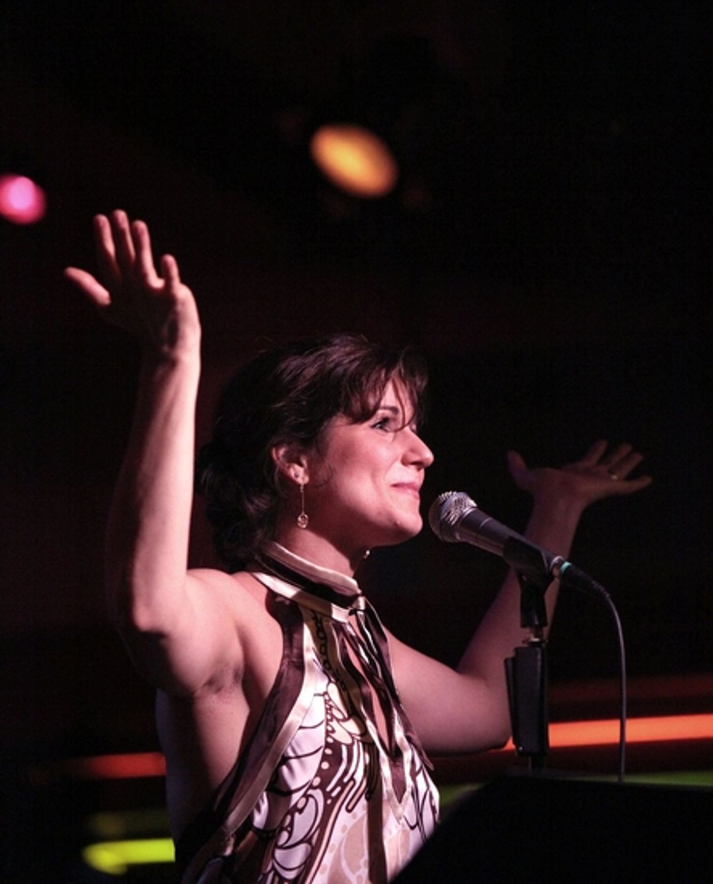 Photo Coverage: 9 TO 5's Stephanie J. Block Returns To Birdland To Celebrate Her CD 'This Place I Know'  Image