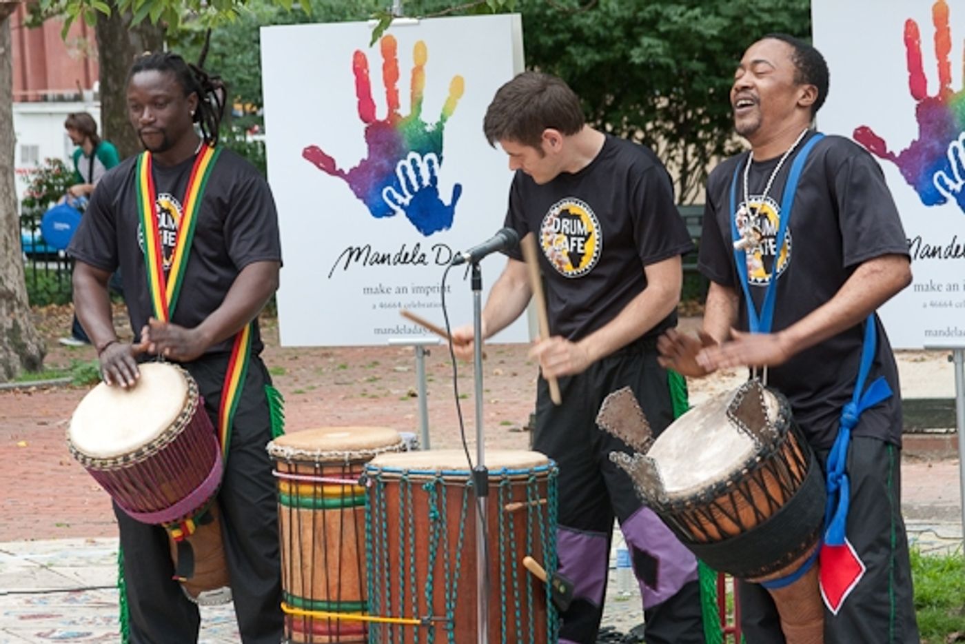 Photo Coverage: SHREK Star Brian d'Arcy James Visits 'MANDELA DAY' In Washington Square Park  Image