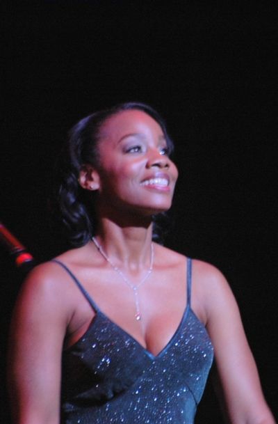Anika Noni Rose Photo