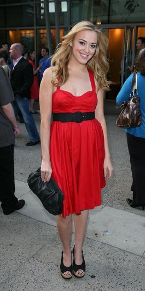 Andrea Bowen @ BroadwayWorld Andrea Bowen Photo