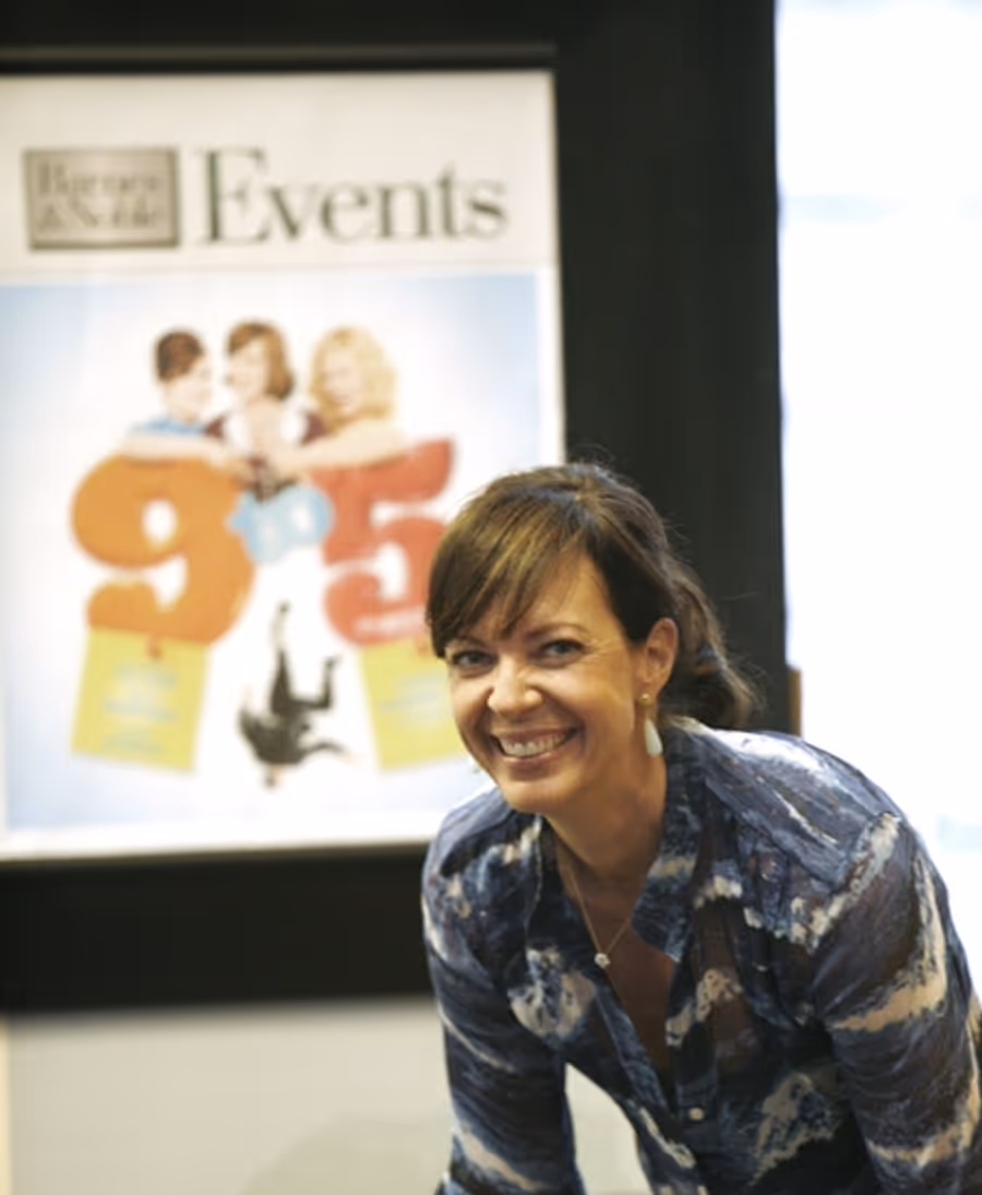 Photo Coverage: '9 To 5: THE MUSICAL' Celebrates At Barnes and Noble - The Performance! Image