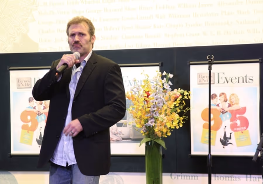 Photo Coverage: '9 To 5: THE MUSICAL' Celebrates At Barnes and Noble - The Performance! Image