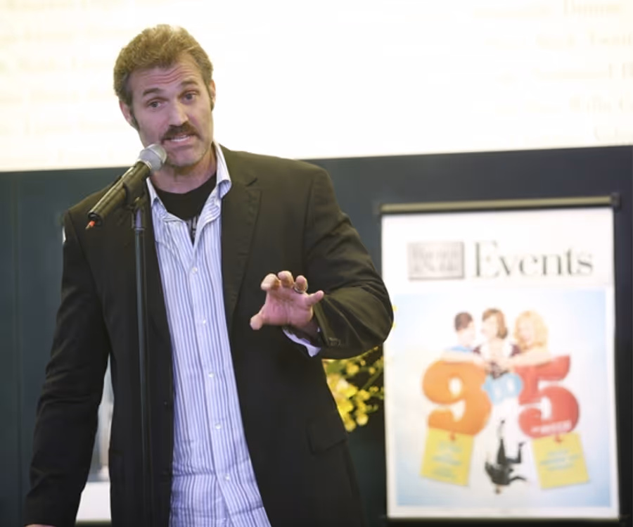 Photo Coverage: '9 To 5: THE MUSICAL' Celebrates At Barnes and Noble - The Performance! Image